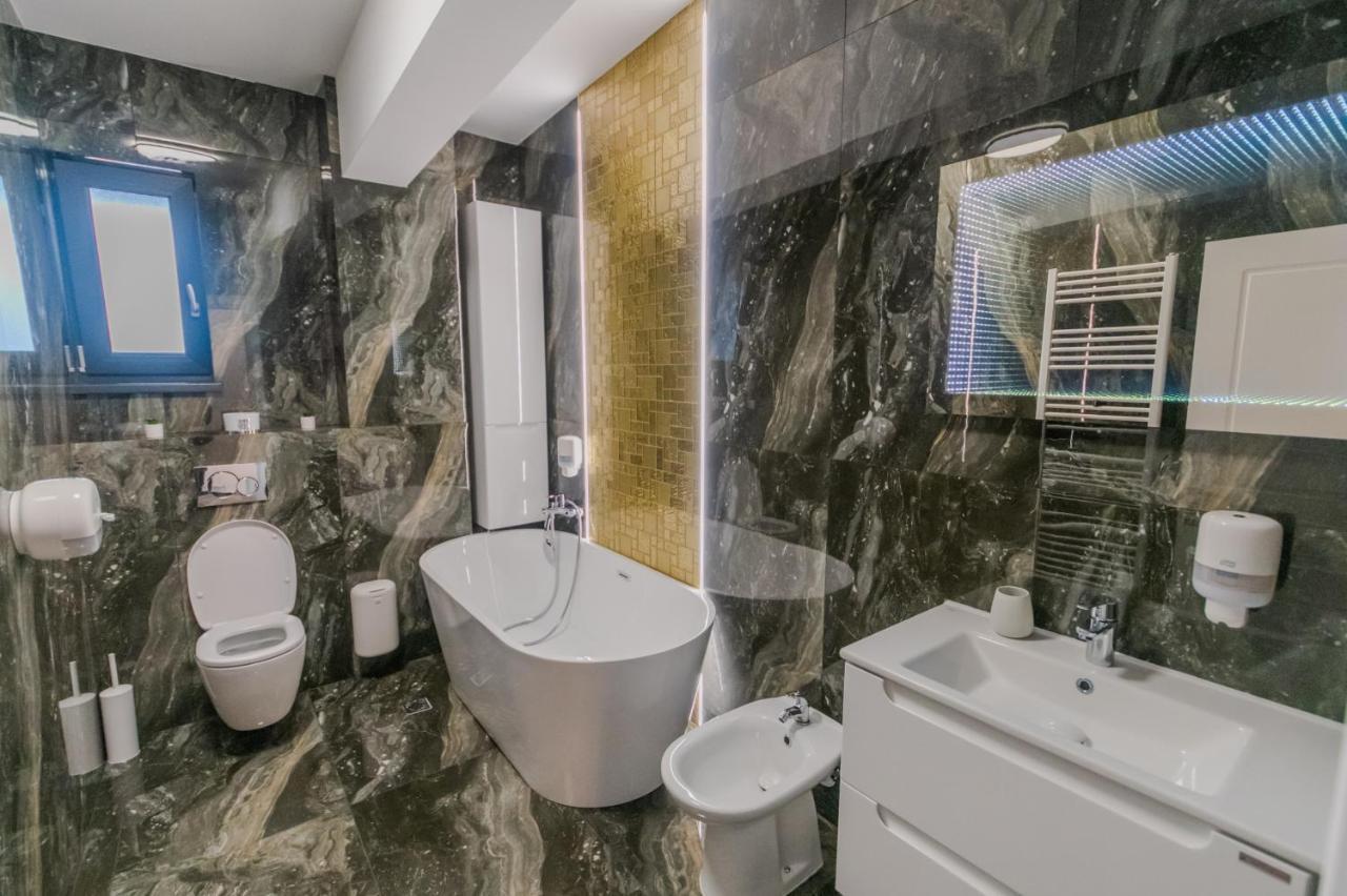 Penthouse Luxury Fălticeni Eksteriør billede