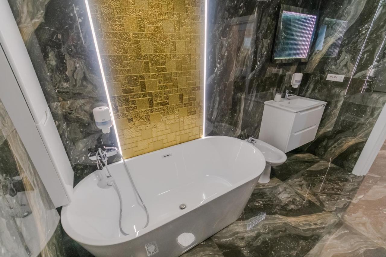Penthouse Luxury Fălticeni Eksteriør billede